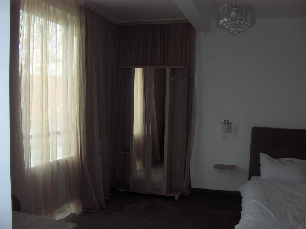 Hotel Vitan273 Bucureşti Ngoại thất bức ảnh