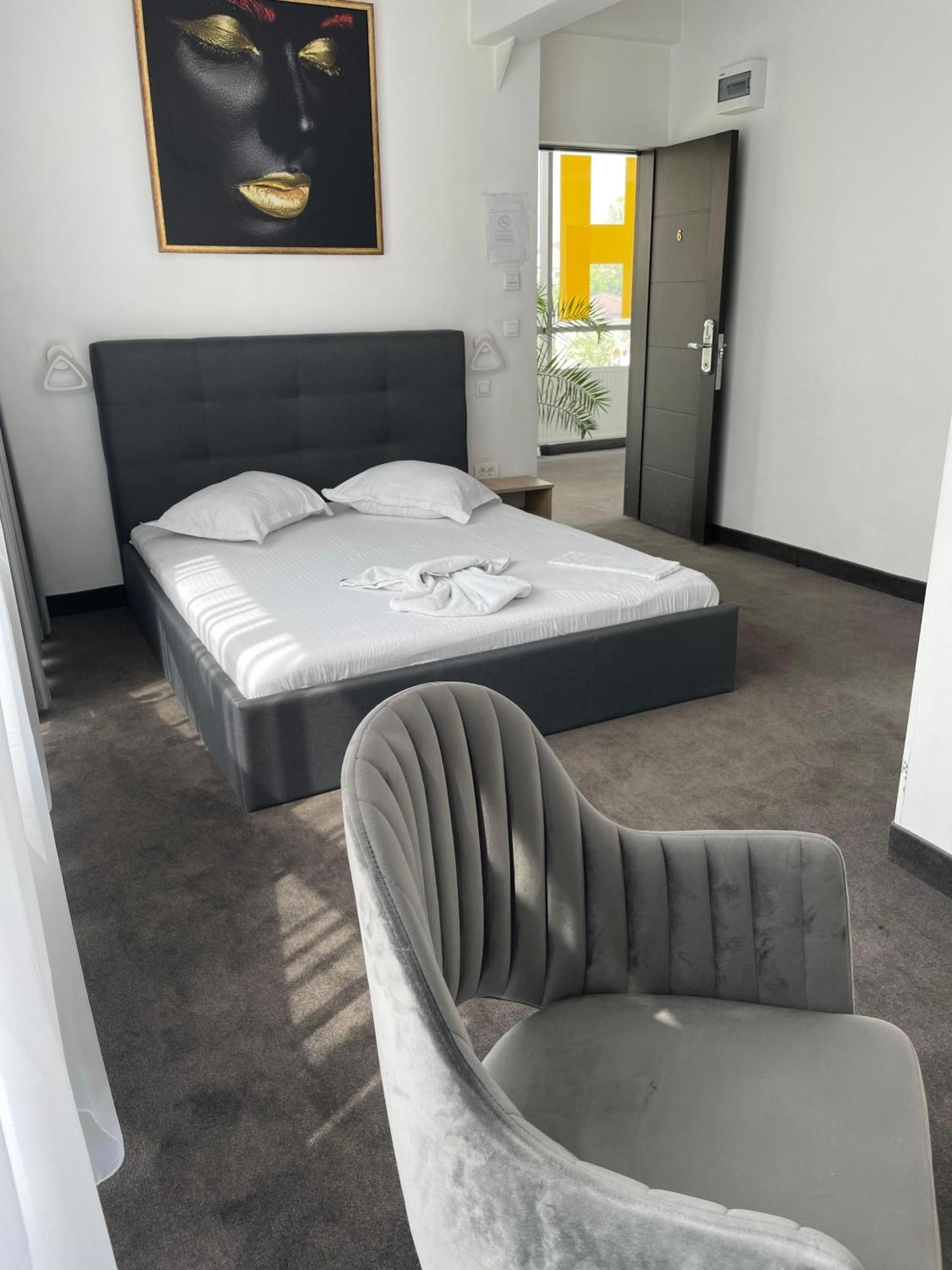 Hotel Vitan273 Bucureşti Ngoại thất bức ảnh